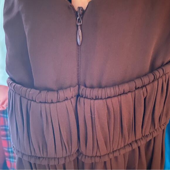 Cinq a Sept $380 Silk Lotus Pleated Dress In Rum Raisin. XS EUC - Picture 10 of 16